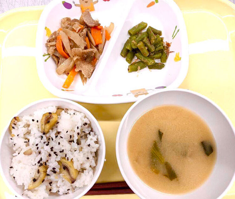 十三夜のほくほく「栗ご飯」給食（神奈川県 幼稚園）委託給食・自園給食