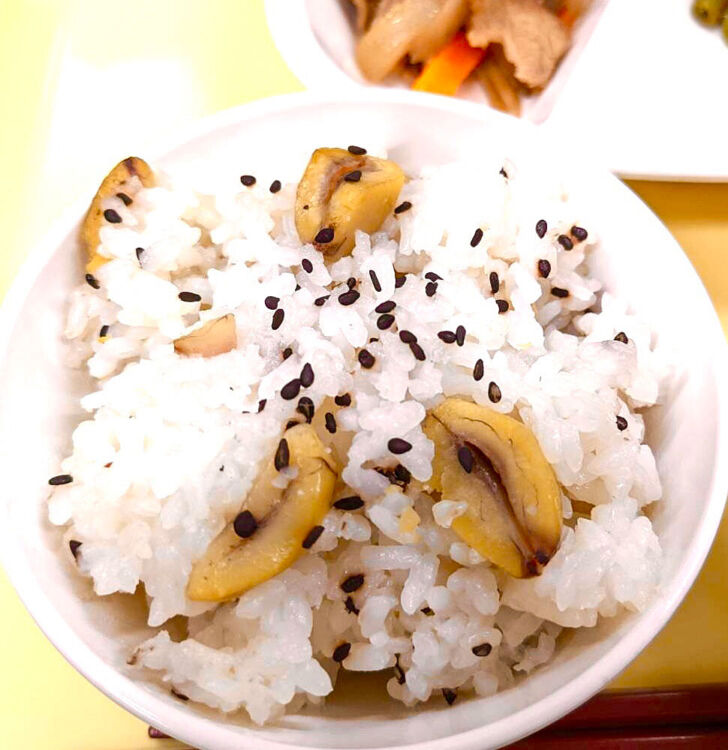 十三夜のほくほく「栗ご飯」給食（神奈川県 幼稚園）委託給食・自園給食