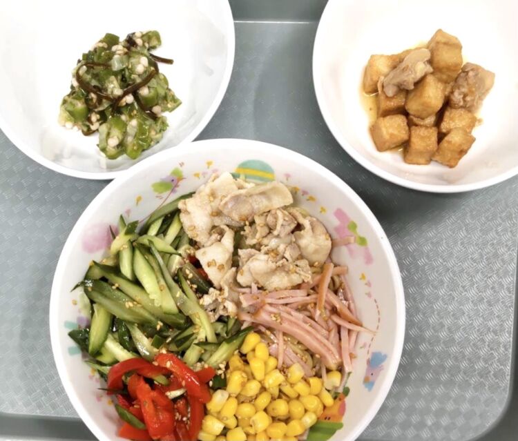 暑い夏にぴったり「冷やし中華」給食（神奈川県 こども園様）委託給食・自園給食