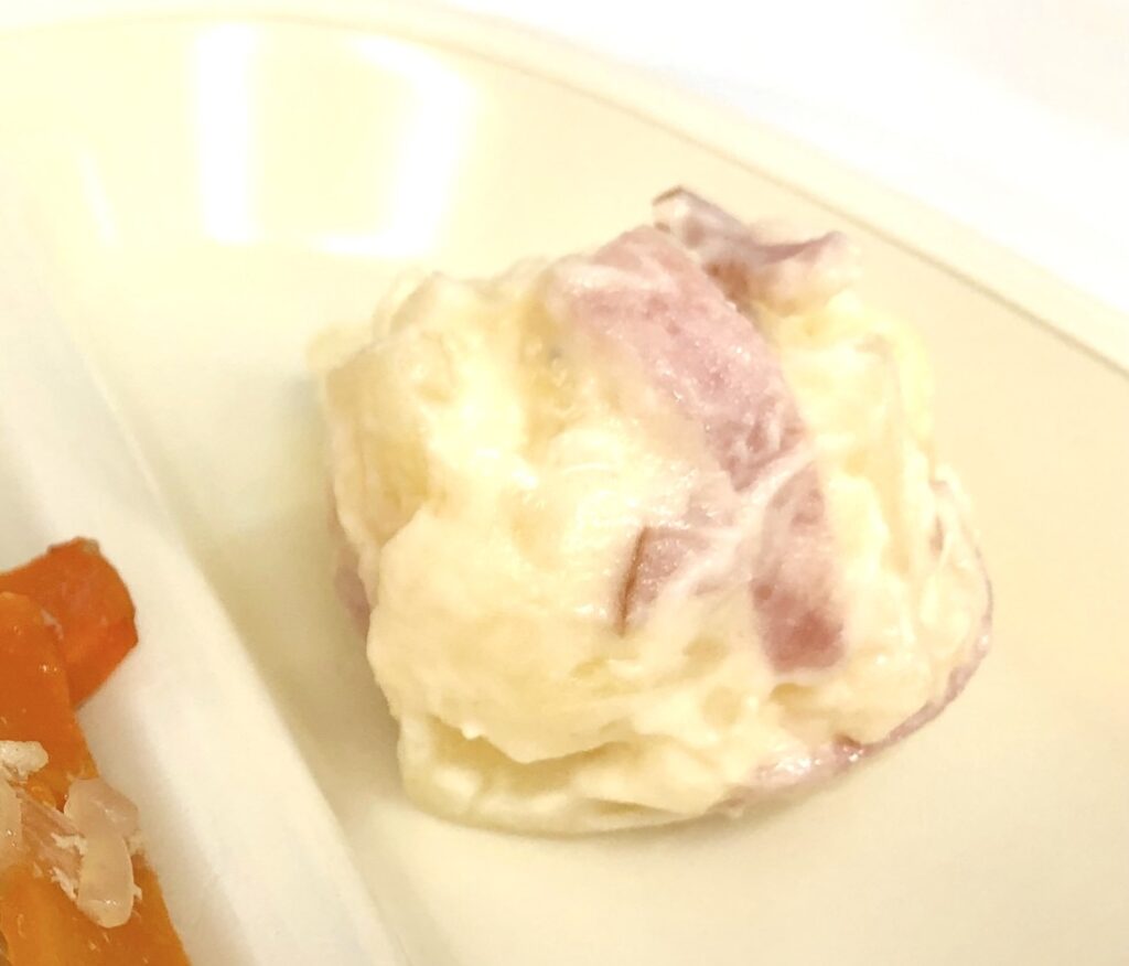 豚のしょうが焼き・ポテトサラダ・わかめのお味噌汁（大阪府 幼稚園）委託給食・自園給食