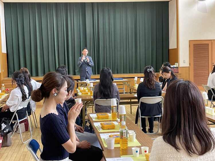 「出汁（だし）」の味くらべと、保護者様のご試食会を開催しました（雲雀丘学園幼稚園さま）