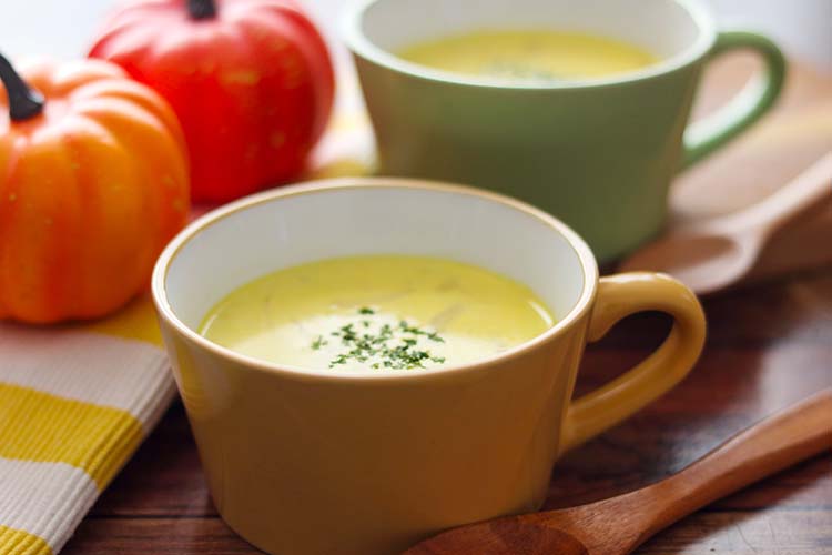 「ゴロゴロかぼちゃのポタージュ」幼稚園・保育園の人気の給食レシピ（富喜屋オリジナル食育レシピ）