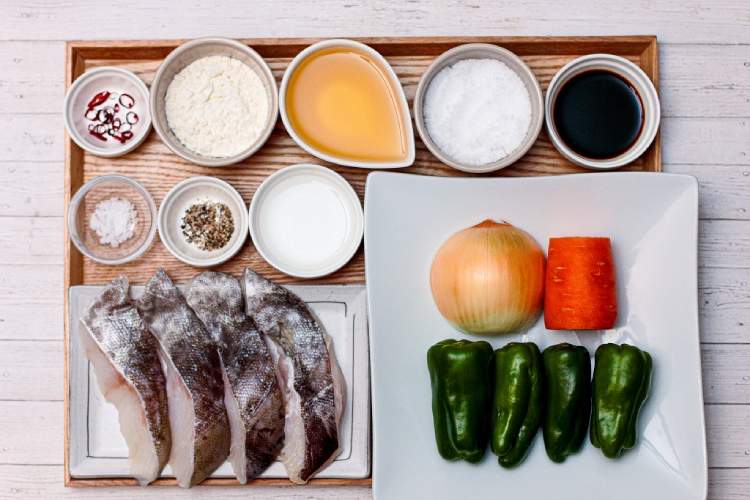 4人分の材料｜「タラの南蛮漬け」幼稚園・保育園の人気の給食レシピ（富喜屋オリジナル食育レシピ）