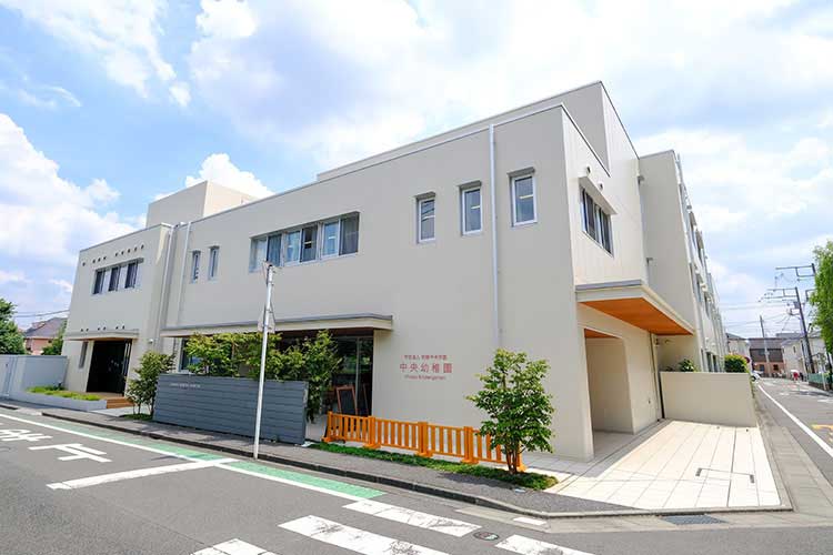 学校法人相模中央学園　中央幼稚園さま【神奈川県】（委託給食サービス・自園給食）